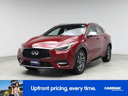 2017 INFINITI QX30 Premium