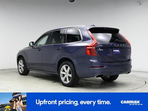 2021 Volvo XC90 T6 Momentum