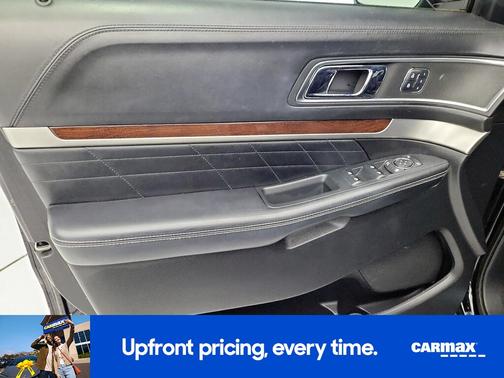 Black 2018 Ford Explorer Platinum