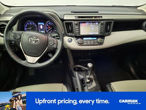 White 2017 Toyota RAV4 Platinum