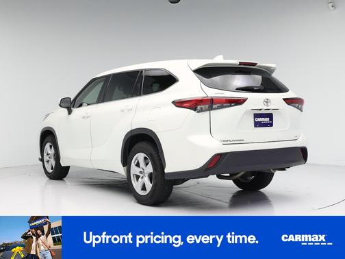 White 2021 Toyota Highlander LE