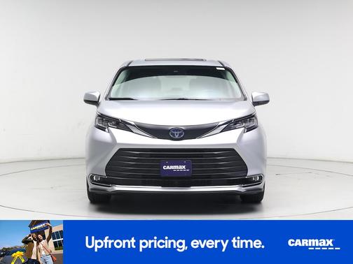 2023 Toyota Sienna XLE