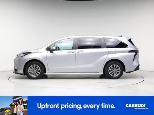 2023 Toyota Sienna XLE