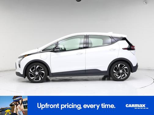 White 2022 Chevrolet Bolt EV 2LT