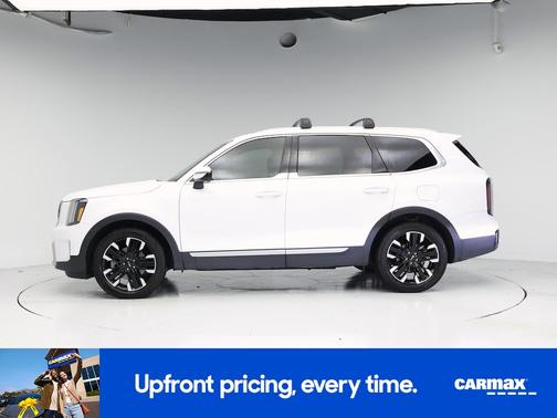 White 2024 Kia Telluride SX