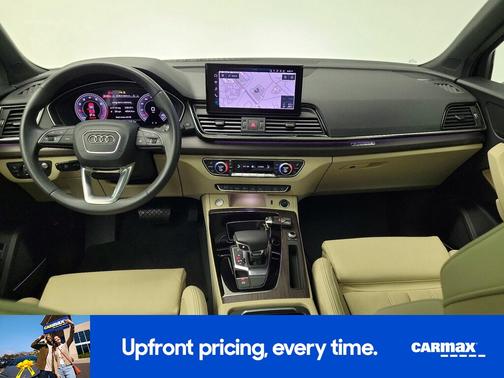 White 2022 Audi Q5 Sportback S-Line Prestige