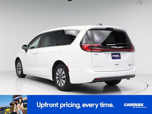 White 2023 Chrysler Pacifica Hybrid Touring L