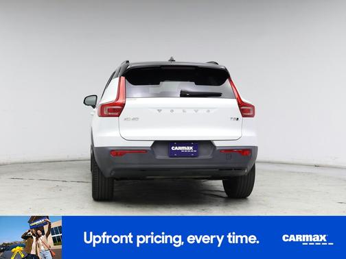 2021 Volvo XC40 T5 R-Design
