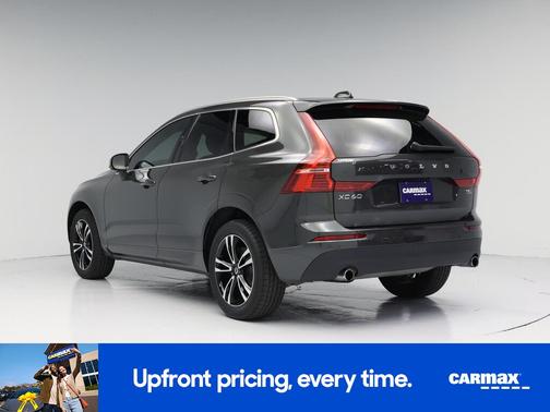 Gray 2021 Volvo XC60 T5 Momentum