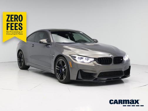 Gold 2018 BMW M4