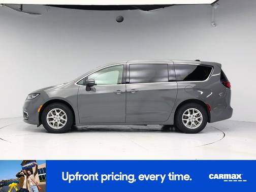 Gray 2023 Chrysler Pacifica Touring L