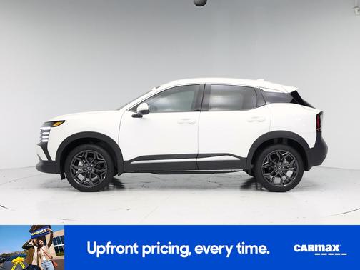 White 2025 Nissan Kicks SR