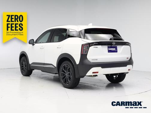 White 2025 Nissan Kicks SR
