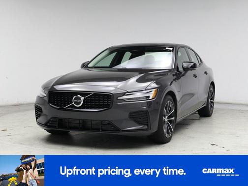 2023 Volvo S60 Recharge Plug-In Hybrid T8 Plus Dark Theme