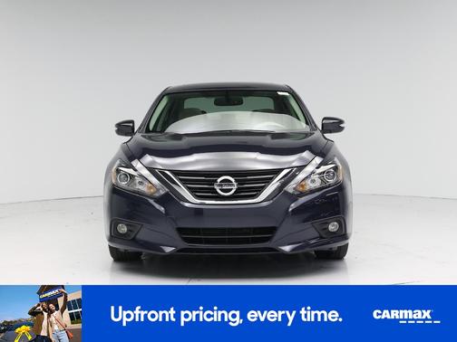 Black 2017 Nissan Altima SL