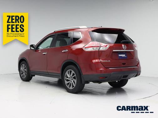 Red 2016 Nissan Rogue SL