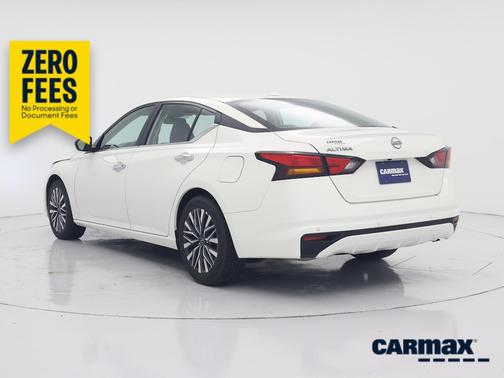 White 2025 Nissan Altima SV