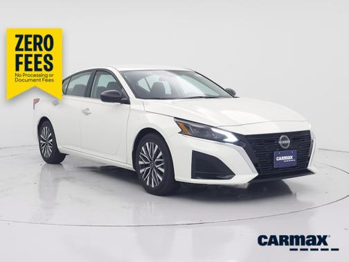 White 2025 Nissan Altima SV