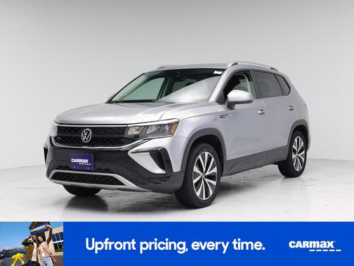 Silver 2023 Volkswagen Taos SE