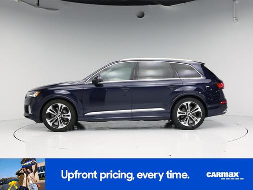 Black 2023 Audi Q7 Prestige