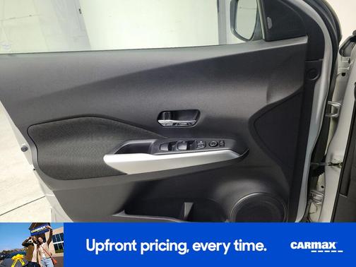 2019 Nissan Kicks SR