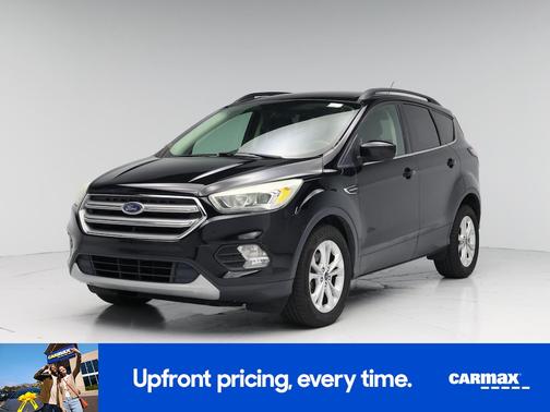 Black 2017 Ford Escape SE