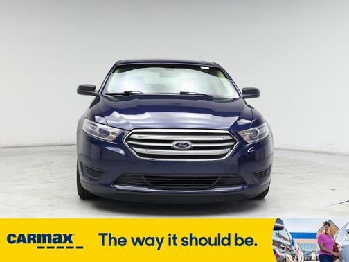 2016 Ford Taurus SE