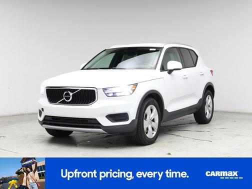 2020 Volvo XC40 T4 Momentum