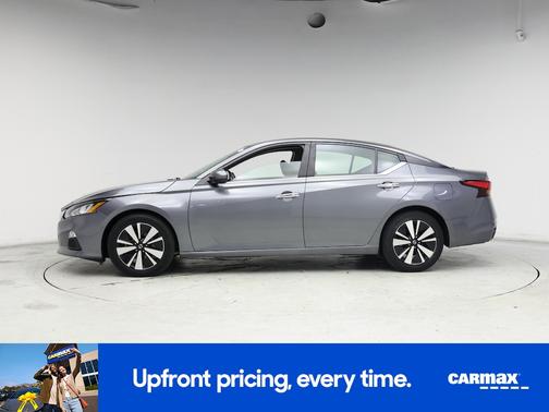 2022 Nissan Altima SV