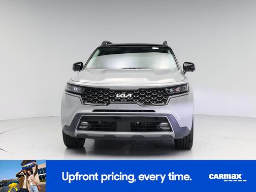 Gray 2023 Kia Sorento SX
