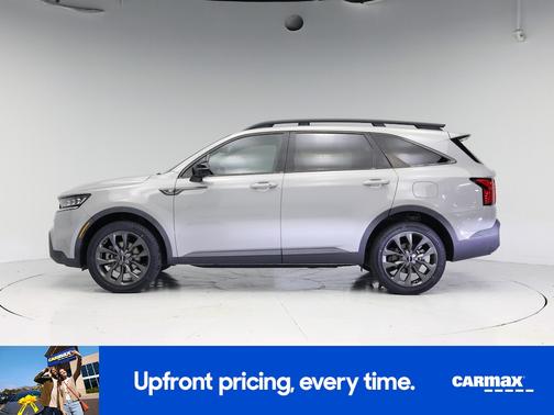 Gray 2023 Kia Sorento SX