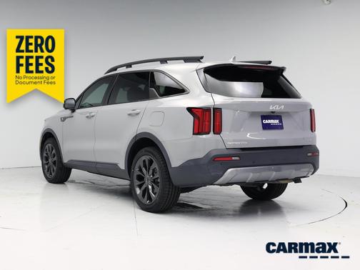 Gray 2023 Kia Sorento SX