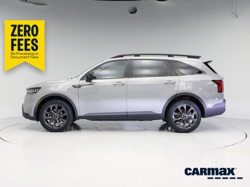 Gray 2023 Kia Sorento SX