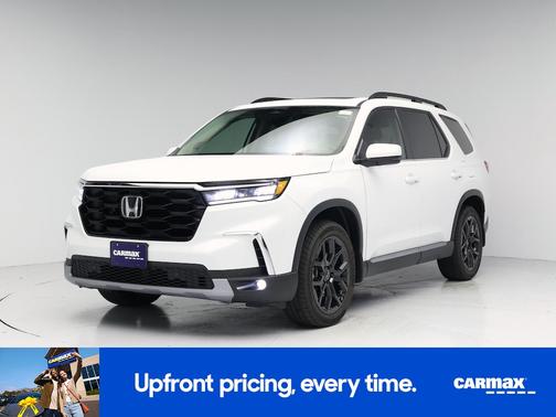 White 2025 Honda Pilot Touring