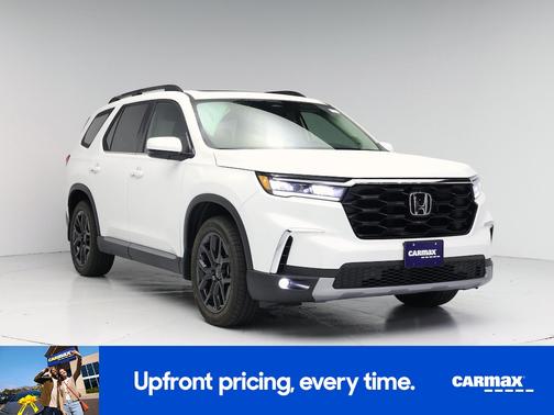 White 2025 Honda Pilot Touring