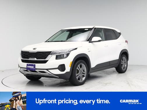 White 2021 Kia Seltos LX