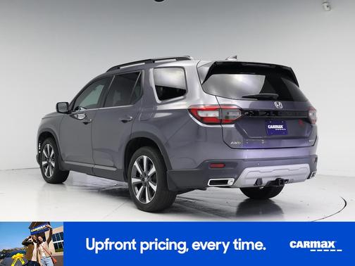 Gray 2025 Honda Pilot Touring