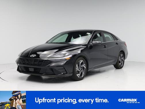 Black 2025 Hyundai ELANTRA SEL Convenience