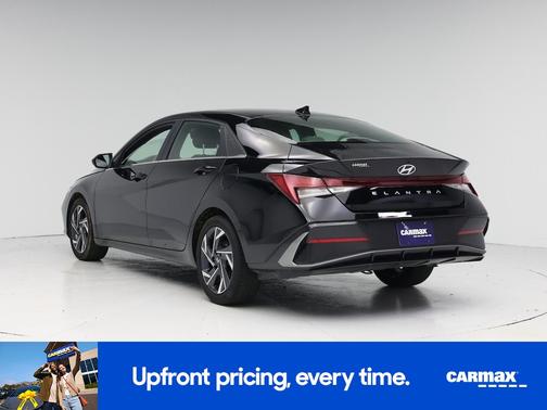 Black 2025 Hyundai ELANTRA SEL Convenience