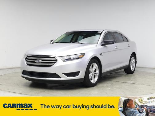 2017 Ford Taurus SE
