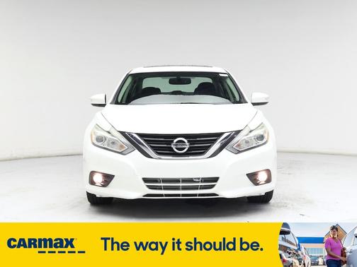 2016 Nissan Altima SV