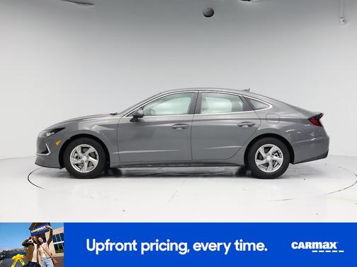 Gray 2022 Hyundai SONATA SE