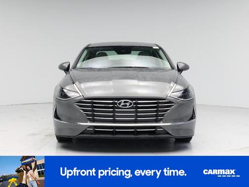 Gray 2022 Hyundai SONATA SE