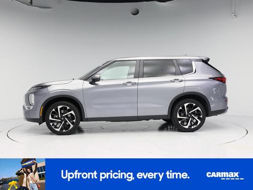 Gray 2024 Mitsubishi Outlander SE