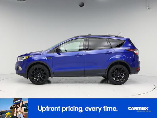 Blue 2017 Ford Escape SE