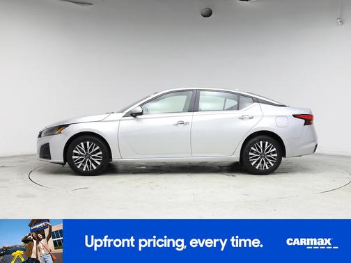 2023 Nissan Altima SV