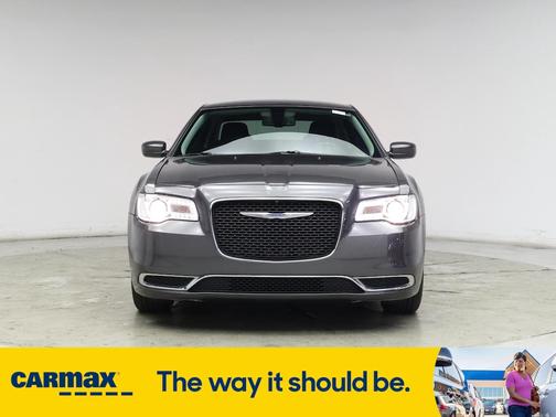 2021 Chrysler 300 Touring