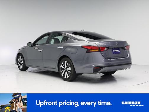 Gray 2022 Nissan Altima SV