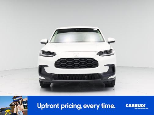 White 2024 Honda HR-V LX