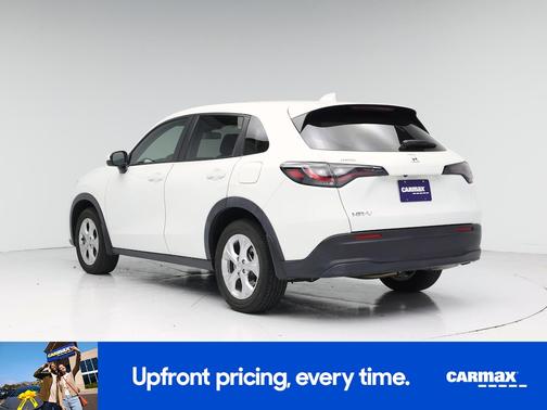 White 2024 Honda HR-V LX